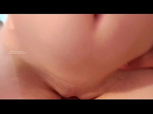 ❤️ 睡在我姐姐的房間裡，這就是我醒來的方式 ☑ 肛色情 在我們